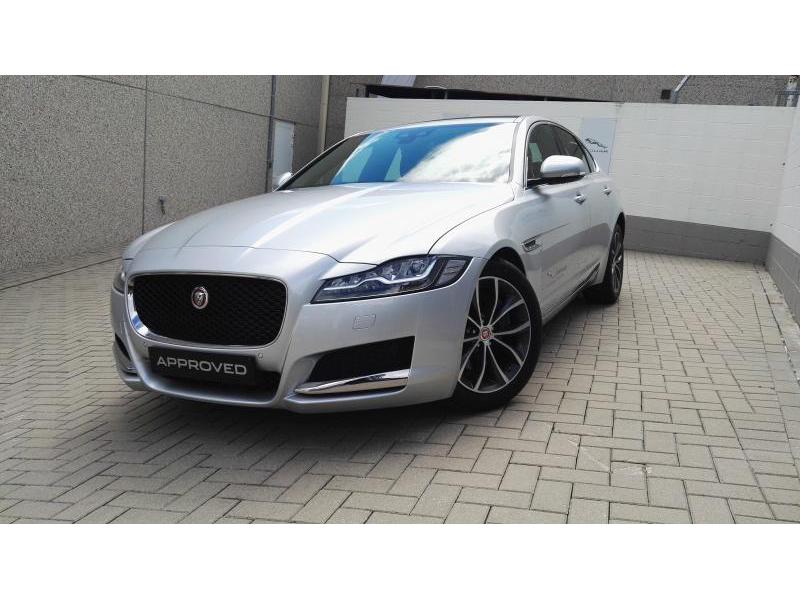 Jaguar XF Portfolio 180cv Automatique