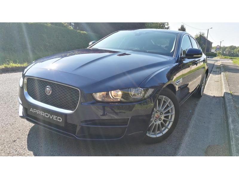 Jaguar XE Pure