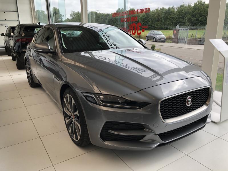 Jaguar XE Base S