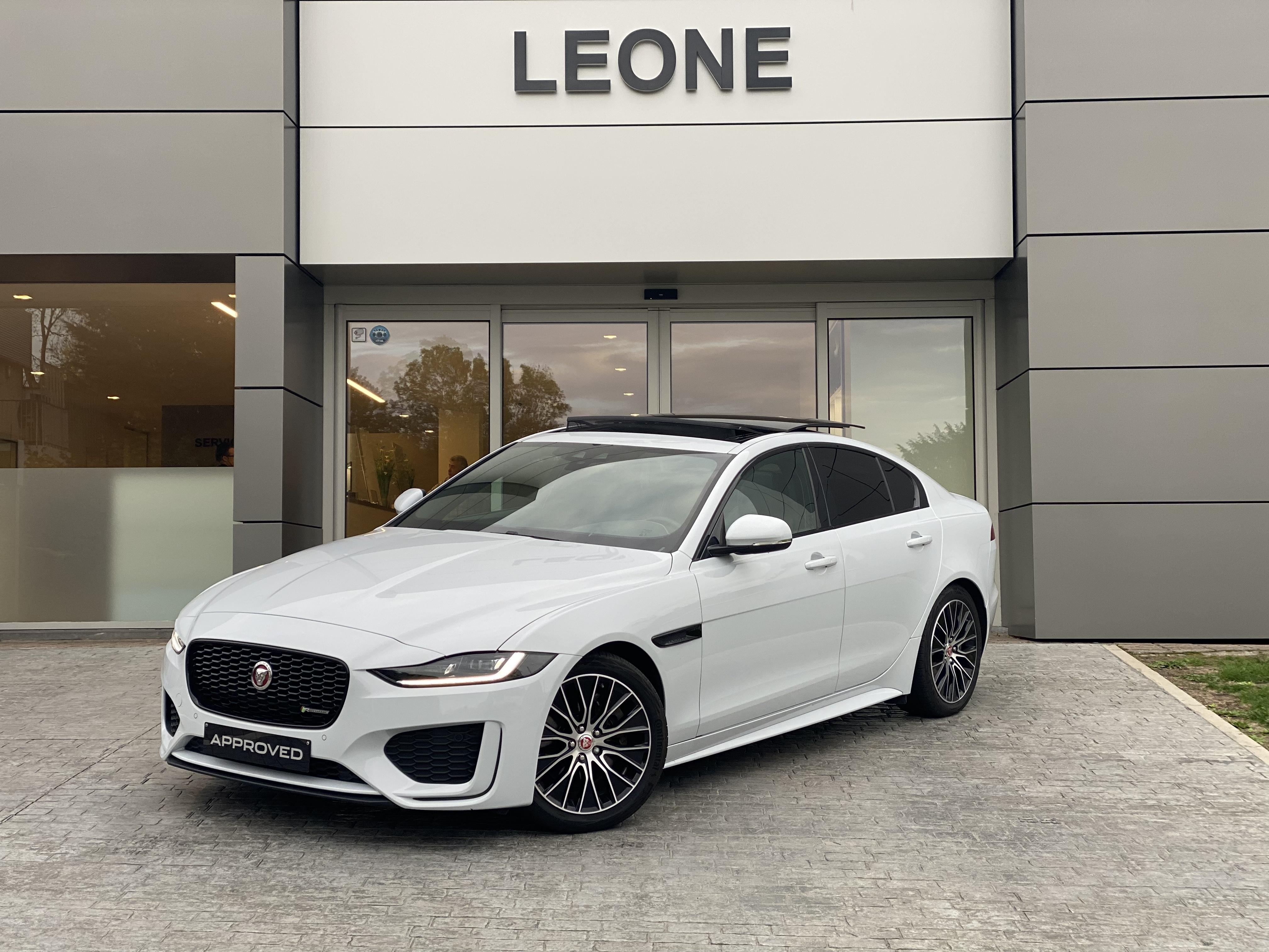 Jaguar XE R-Dynamic S